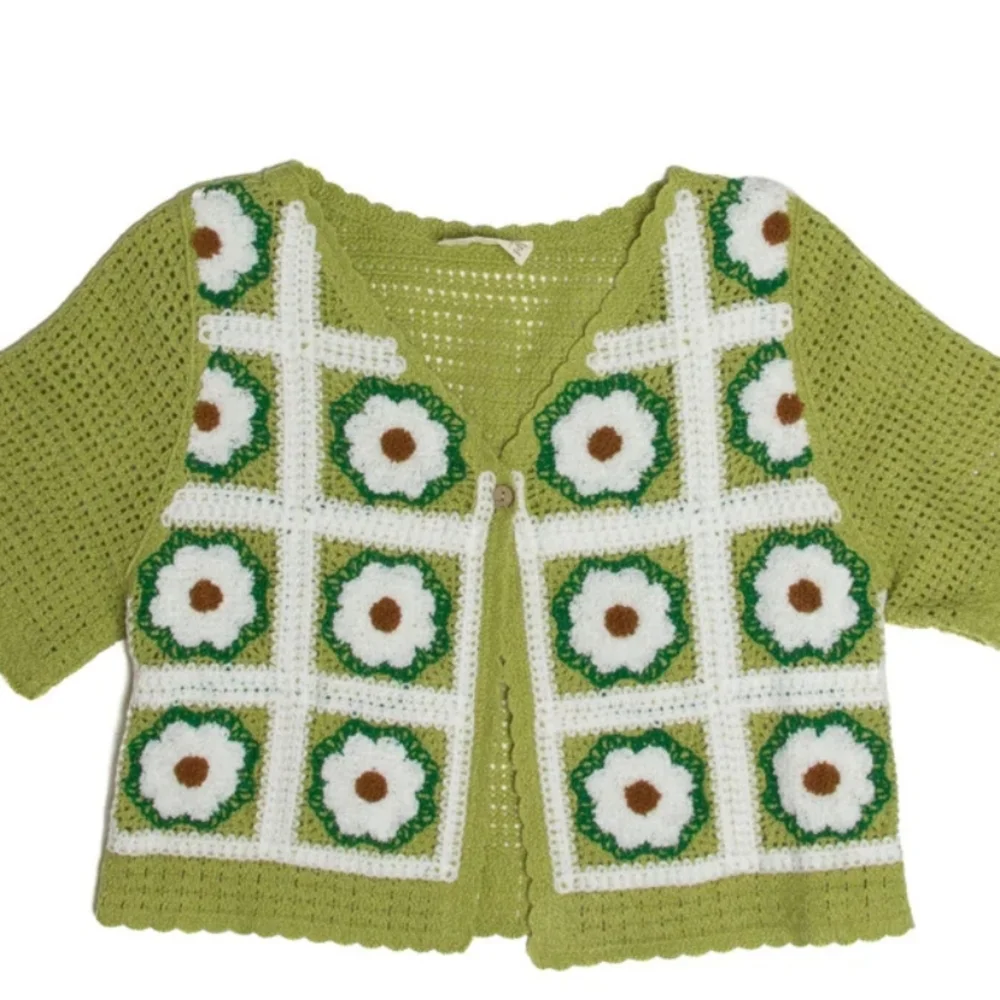 Green Floral Crochet Sweater - Picture 2 of 4